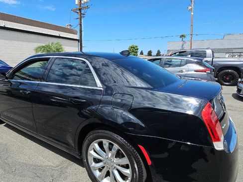 Used 2017 Chrysler 300 Limited AWD/4WD image 6