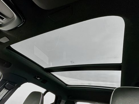 Used 2023 Volvo XC40 B5 Plus AWD/4WD image 21