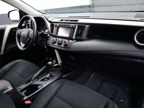 Used 2015 Toyota RAV4 LE AWD/4WD image 13
