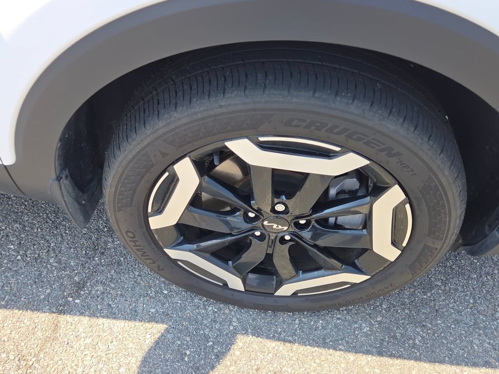 Used 2025 Kia Telluride S FWD image 15