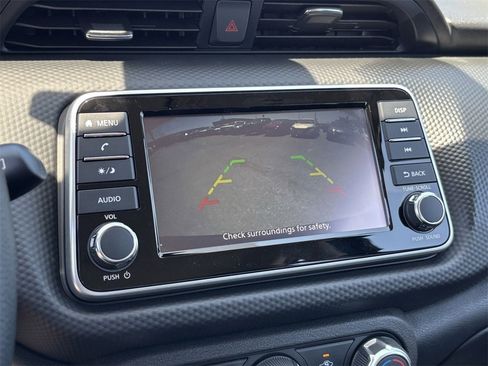 New 2025 Nissan Kicks Play S image 27