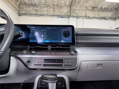 Used 2025 Hyundai Kona SEL image 18