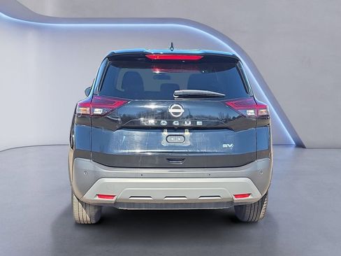 Used 2023 Nissan Rogue SV image 4