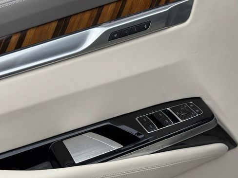 Certified 2025 Cadillac Escalade ESV Sport Platinum w/ LPO, ONYX Package AWD/4WD image 22