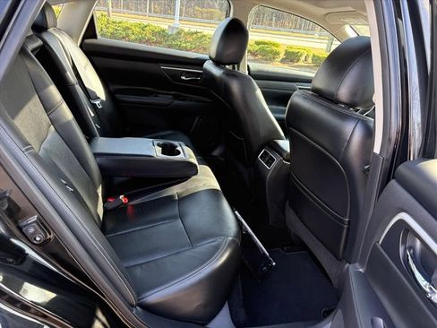 Used 2016 Nissan Altima 3.5 SL w/ 3.5 Technology Package image 20