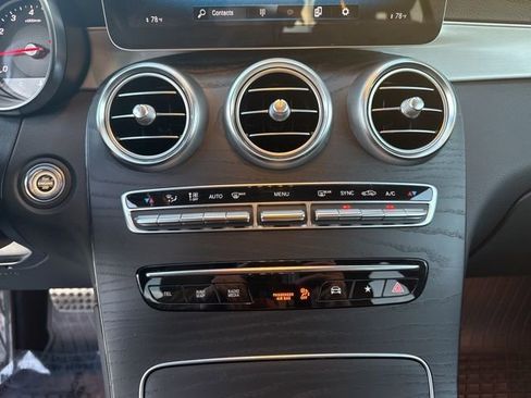 Used 2021 Mercedes-Benz GLC 300 4MATIC image 30