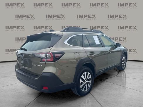 Used 2025 Subaru Outback Premium AWD/4WD image 3