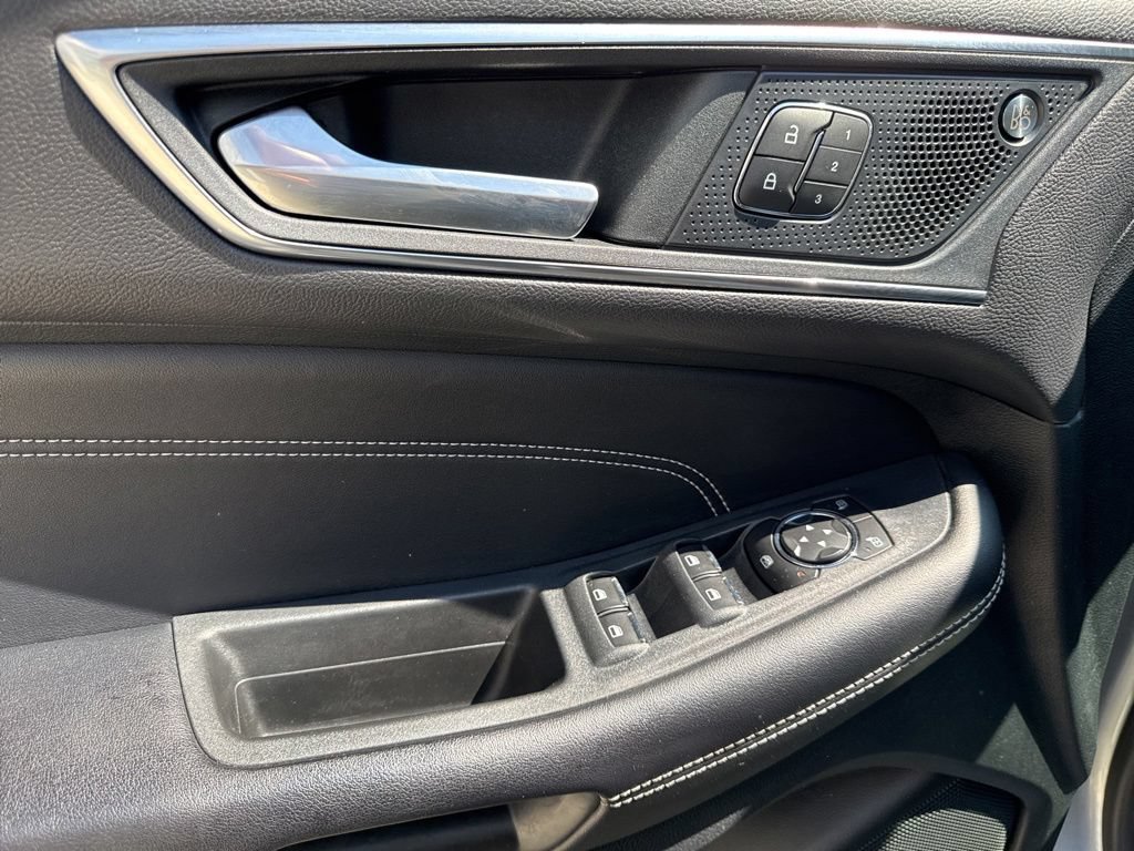 Used 2022 Ford Edge Titanium AWD/4WD image 62