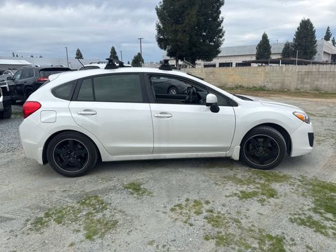 Used 2013 Subaru Impreza 2.0i Premium w/ All-Weather Pkg image 4