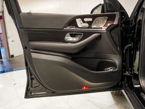 Used 2025 Mercedes-Benz GLE 450e 4MATIC image 21