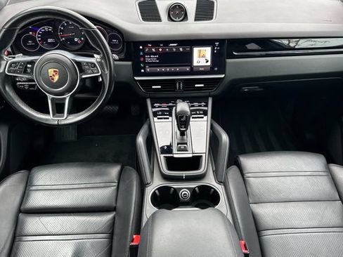 Used 2023 Porsche Cayenne AWD/4WD image 12