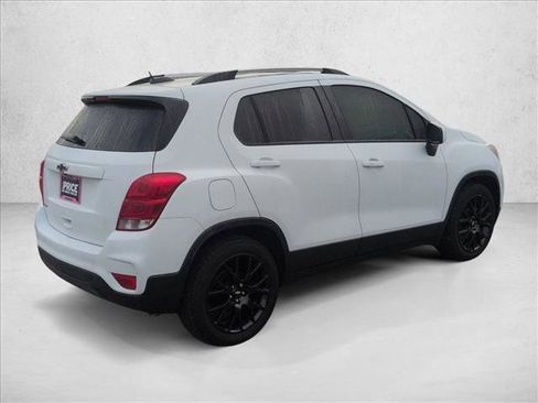 Used 2022 Chevrolet Trax LT w/ Sport Edition image 5