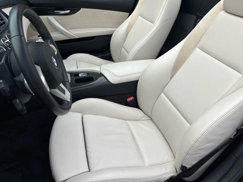 Used 2009 BMW Z4 sDrive35i image 24