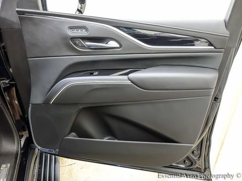 Certified 2024 Cadillac Escalade Sport w/ Touring Package AWD/4WD image 30