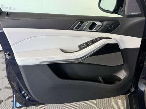New 2026 BMW X5 xDrive50e w/ Executive Package image 12