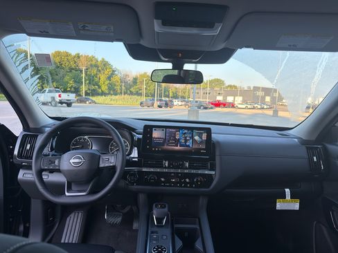 New 2026 Nissan Pathfinder SV AWD/4WD image 28