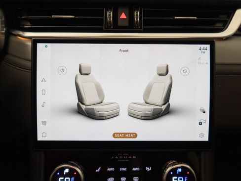 Used 2023 Jaguar F-PACE SVR image 29