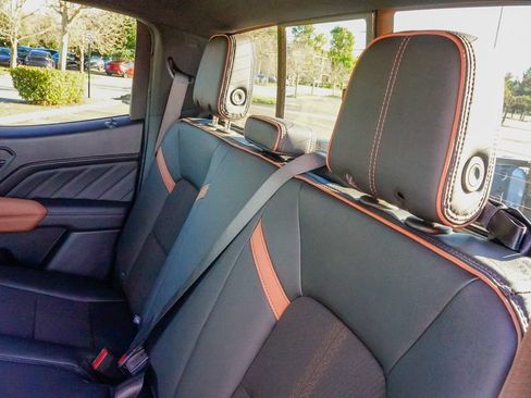 New 2026 GMC Canyon AT4 AWD/4WD image 11