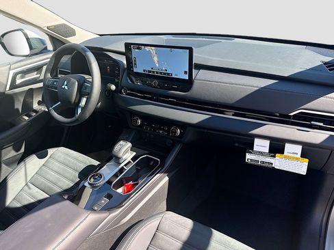 New 2026 Mitsubishi Outlander SE FWD image 31