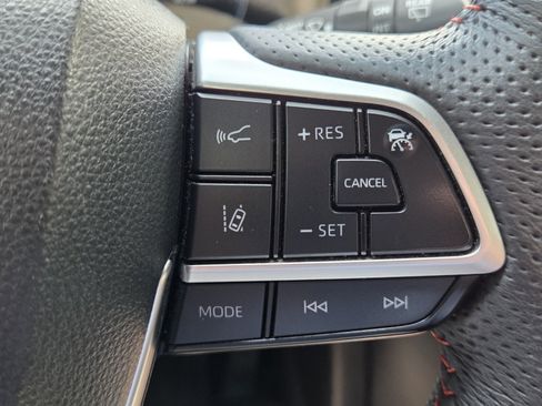 Certified 2025 Toyota Sienna XSE FWD image 26