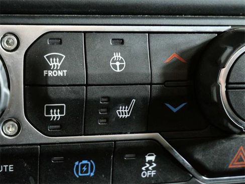 Used 2021 Jeep Wrangler Unlimited Sahara image 23