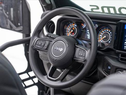 Used 2026 Jeep Gladiator Sport image 22