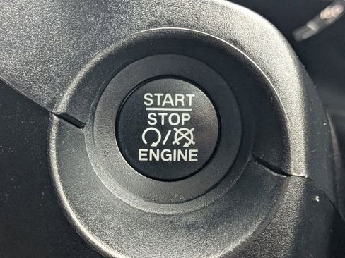 Used 2021 Jeep Compass Limited image 31