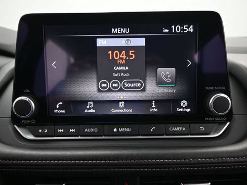 Used 2025 Nissan Rogue SV FWD image 20