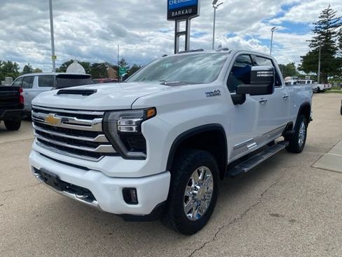 Used 2024 Chevrolet Silverado 2500 High Country w/ High Country Premium Package AWD/4WD image 7