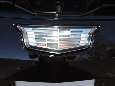 New 2026 Cadillac Optiq Luxury 2 image 10