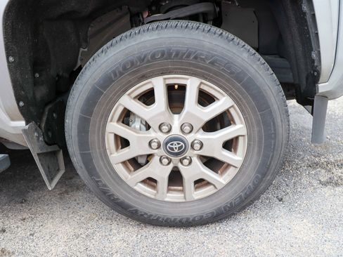 Used 2024 Toyota Tacoma SR5 RWD image 13
