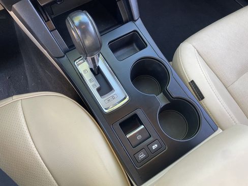 Used 2017 Subaru Outback 3.6R Limited image 24