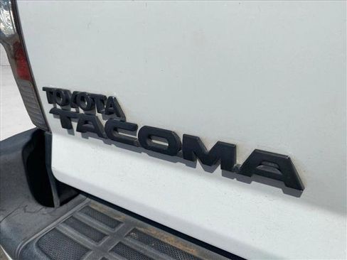 Used 2015 Toyota Tacoma 4x4 Double Cab w/ TRD Sport Package image 16