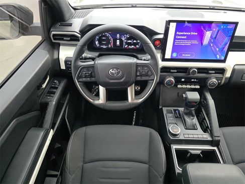 Used 2024 Toyota Tacoma TRD Sport image 19