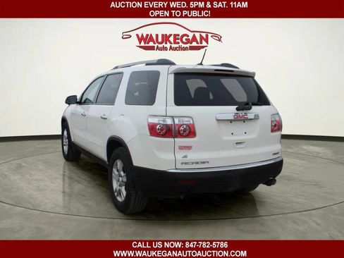 Used 2011 GMC Acadia SLE image 6