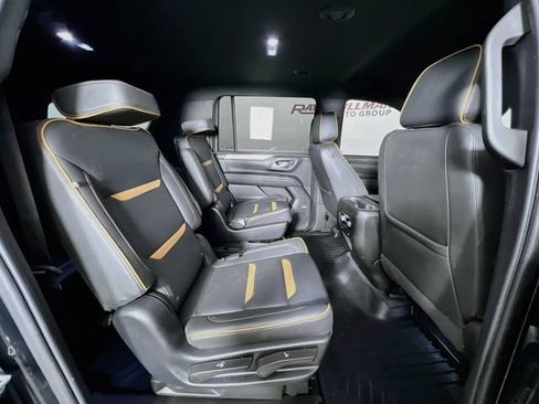 Used 2023 GMC Yukon XL AT4 w/ Technology Package AWD/4WD image 42