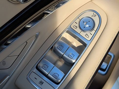 Certified 2018 Mercedes-Benz S 560 4MATIC Sedan image 21