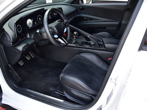 Used 2025 Hyundai Elantra N FWD image 17
