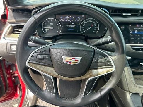Used 2017 Cadillac XT5 Platinum AWD/4WD image 16