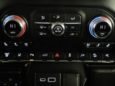 Used 2022 GMC Sierra 2500 Denali w/ Denali Black Diamond Edition image 45