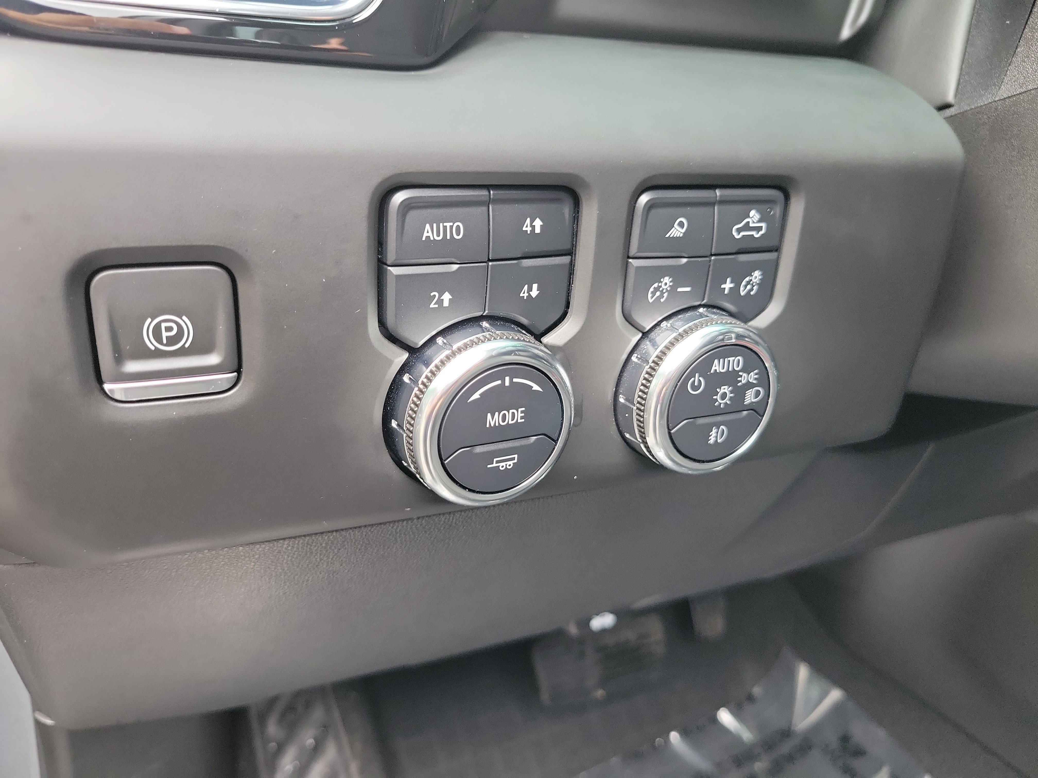 Used 2024 GMC Sierra 1500 Denali w/ Denali Reserve Package AWD/4WD image 24