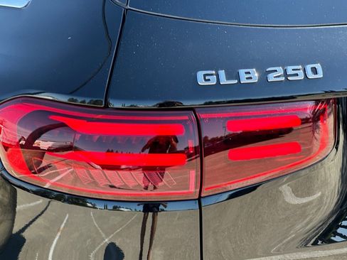 Certified 2024 Mercedes-Benz GLB 250 4MATIC image 13