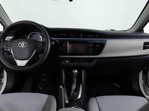 Used 2015 Toyota Corolla LE image 31