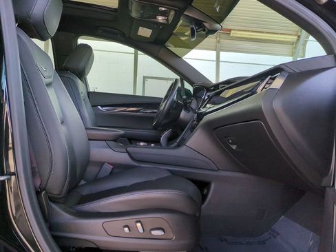 Certified 2023 Cadillac XT6 Premium Luxury FWD image 39