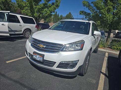 Used 2016 Chevrolet Traverse LT AWD/4WD image 3