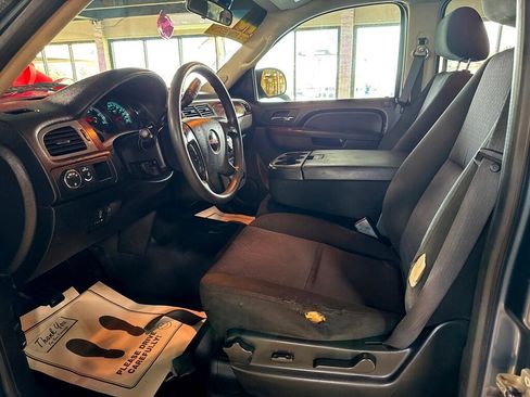 Used 2010 GMC Yukon XL 2500 SLE image 9