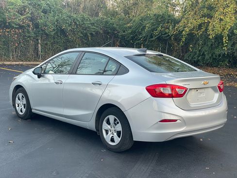 Used 2017 Chevrolet Cruze LS image 8