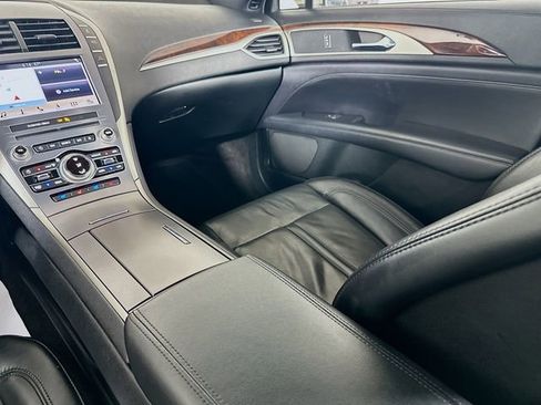 Used 2017 Lincoln MKZ Reserve image 25