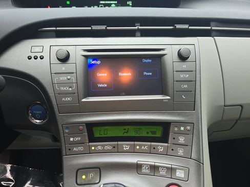 Used 2015 Toyota Prius Two FWD image 20