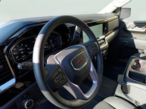 New 2025 GMC Sierra 1500 Elevation image 6